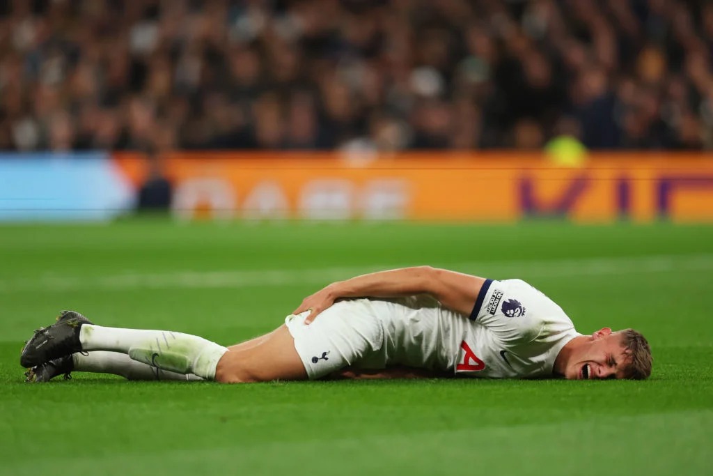 Van de Ven's injury blow Postecoglou wants a "quality" centreback at
